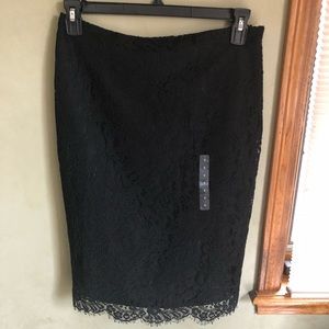 NWT Ralph Lauren Women’s Lace Pencil Skirt Size 6